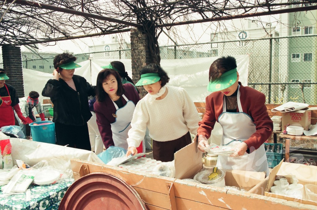 제7회 서구청장기 조기 축구대회(신현동 부녀회 봉사)