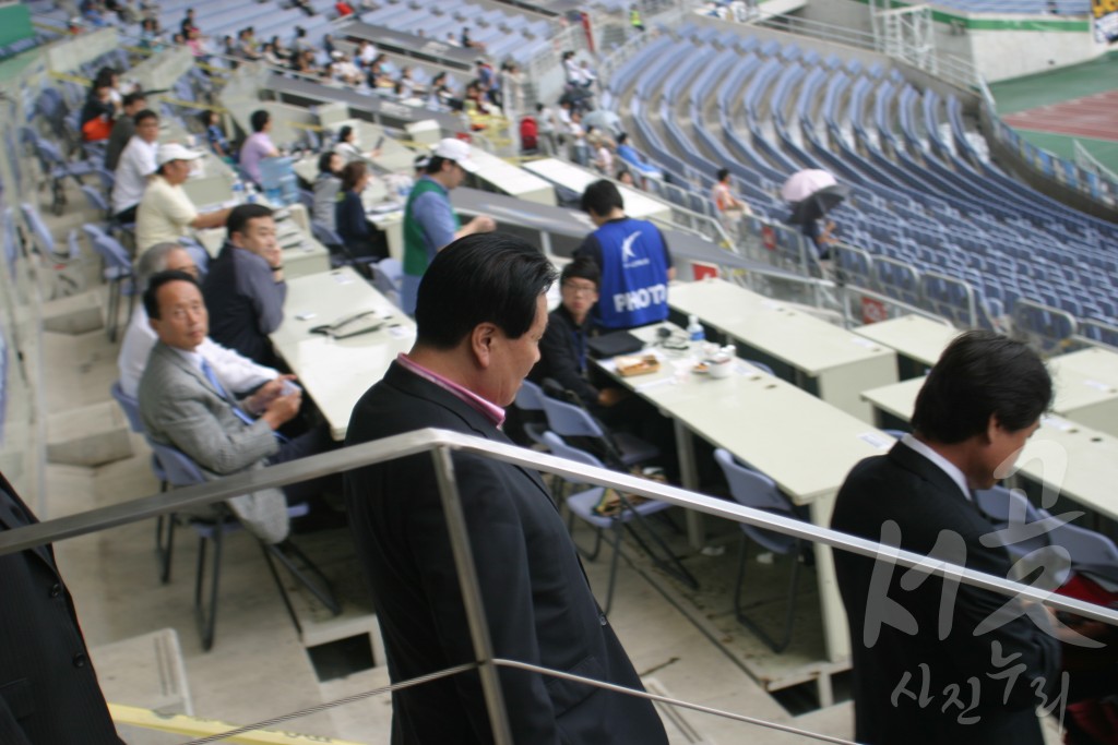 구민의 날 기념 프로축구 무료 관람 행사