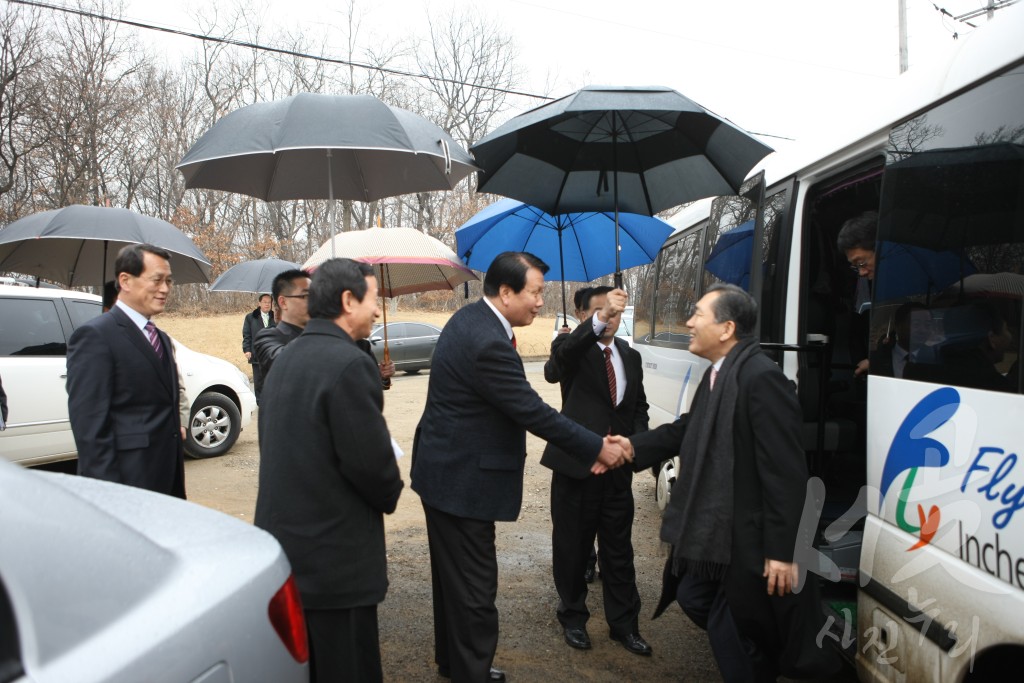 인천시장 녹청자도요지 방문