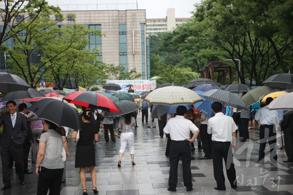 아시아주경기장원안사수궐기대회