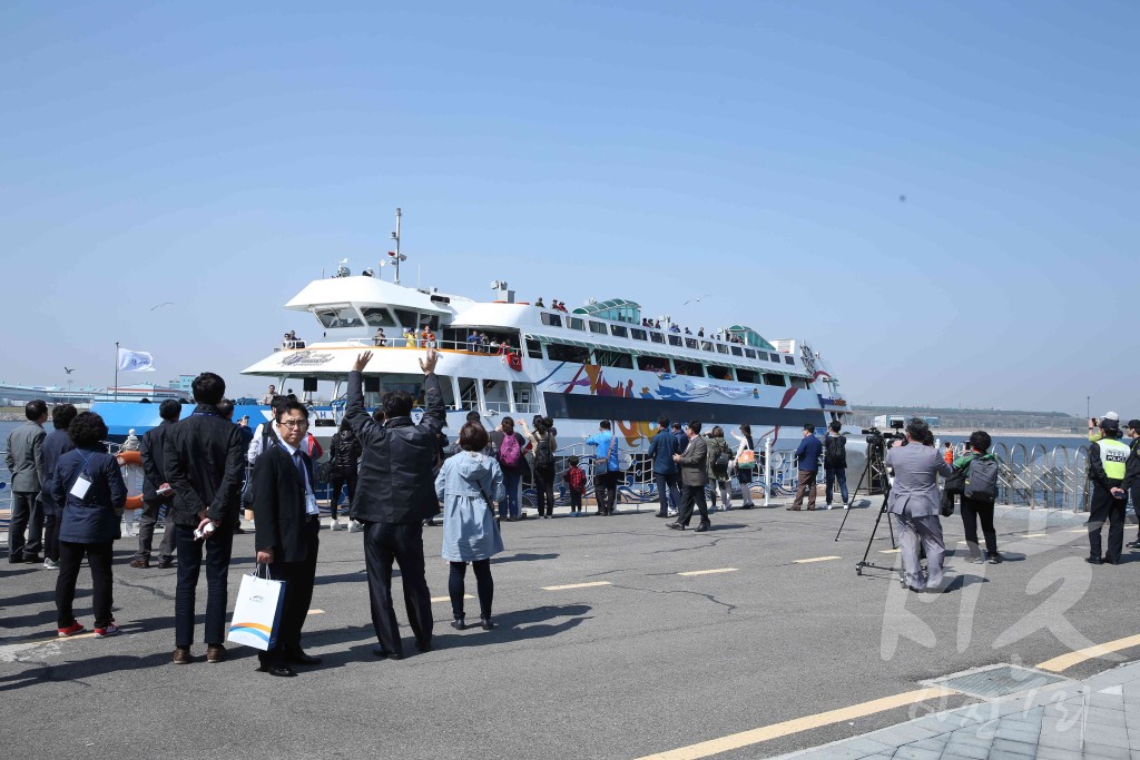 경인아라뱃길 reading boat