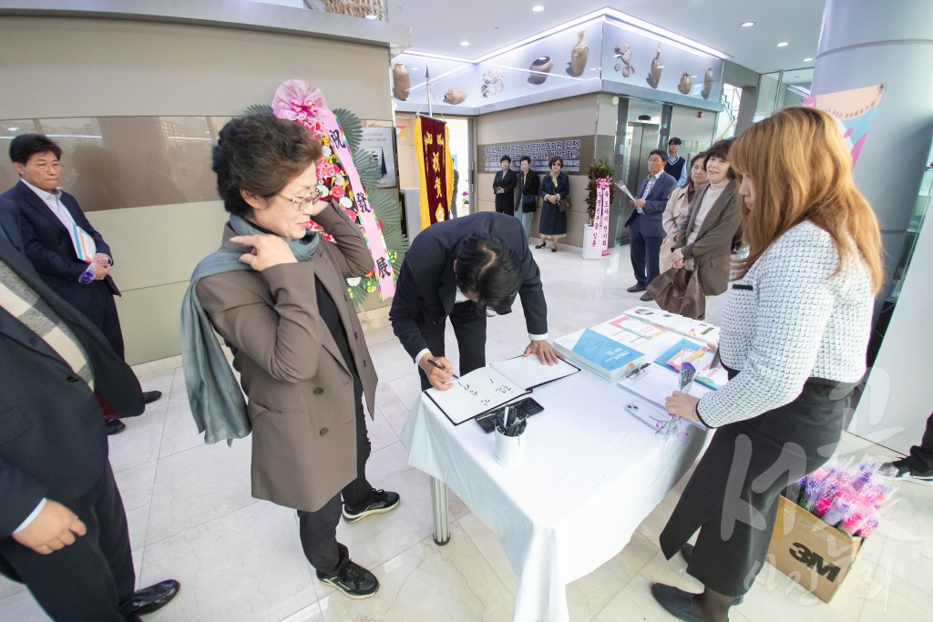 은빛날개 비상하다 작품 전시회